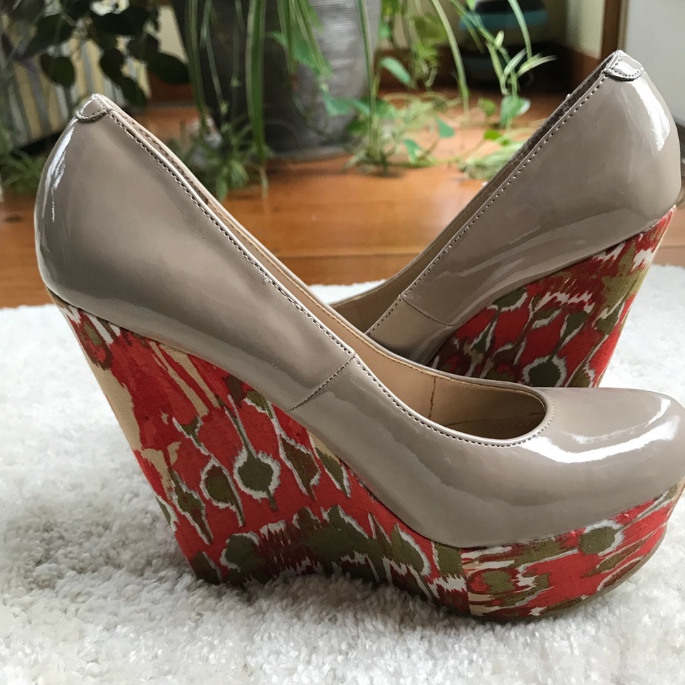 Steve Madden wedge.